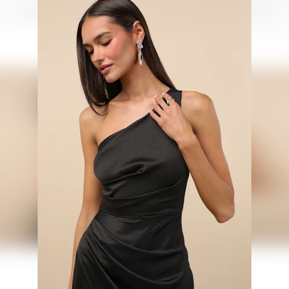 Lulu's Black One-Shoulder Dress SMALL